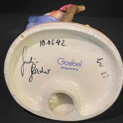 LOT::6 Pair of Adorable Hummels by Goebbel, Wedgewood Plate and Trinket Box, Ceramic Bear by Goebbel, and Porcelain Dogs Figurines