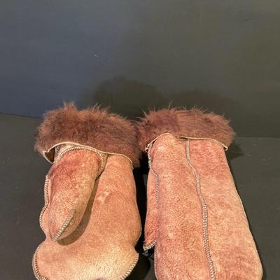LOT: 12 Shearling Hat and Mittens, Sophia Loren Coffee Table Book, Vintage Brown Leather Powder Compact, and Silk Scarves