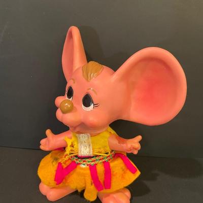 LOT::15 Comical Mouse and Troll and a Variety of Felt Banners