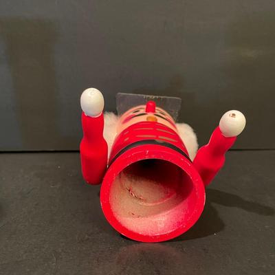 LOT::17 . Smoking Talisman Soldier, Charming Miniature Winter Scene Dioramas, and Musical Manager Scene