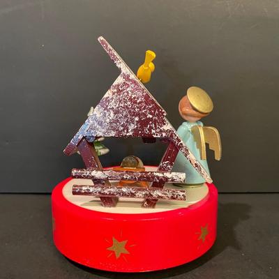 LOT::17 . Smoking Talisman Soldier, Charming Miniature Winter Scene Dioramas, and Musical Manager Scene