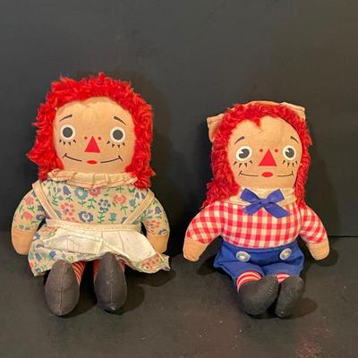 LOT::19 Adorable Array of Raggedy Ann and Andy Mementos Including Party Decorations and Invitations, Commemorative Jewelry, Bed Linens,...