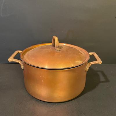 LOT::20 . Copper Cookware (8 pc set), Pair of Mixing Bowls and 3 Saucepans with Lids