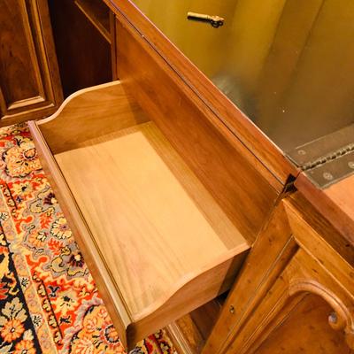 LOT 28: Vintage/Mid Century Flip Top Dry Bar/ Buffett with 3 Drawers