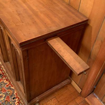 LOT 28: Vintage/Mid Century Flip Top Dry Bar/ Buffett with 3 Drawers