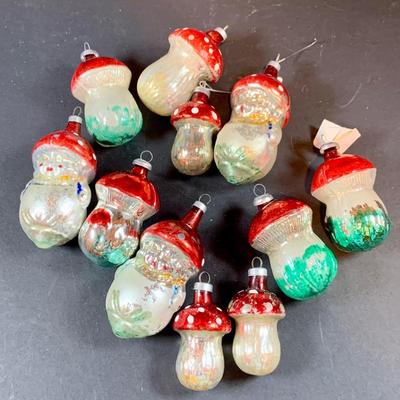 LOT 33: Vintage Glass Mushrooms Clip on Ornaments and Miniature Blown Glass Mushroom Ornaments
