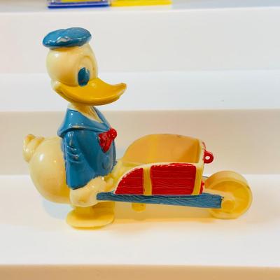 LOT 40: Collection of Vintage Plastic Walking Toys Including Donald Duck, Popeye, Jiminy Cricket, Pluto and More Vintage Toys