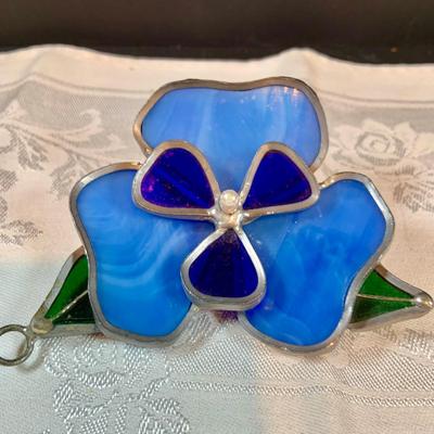 LOT46: Assortment of 6 Stain Glass Sun-catchers