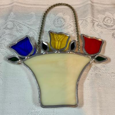 LOT46: Assortment of 6 Stain Glass Sun-catchers