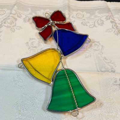 LOT46: Assortment of 6 Stain Glass Sun-catchers