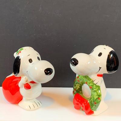 LOT 50: Vintage Charlie Brown/ Peanuts 1966 Figurines/Ornaments Including Snoopy, Lucy Linus, Schroeder Woodstock and More