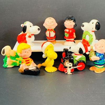 LOT 50: Vintage Charlie Brown/ Peanuts 1966 Figurines/Ornaments Including Snoopy, Lucy Linus, Schroeder Woodstock and More