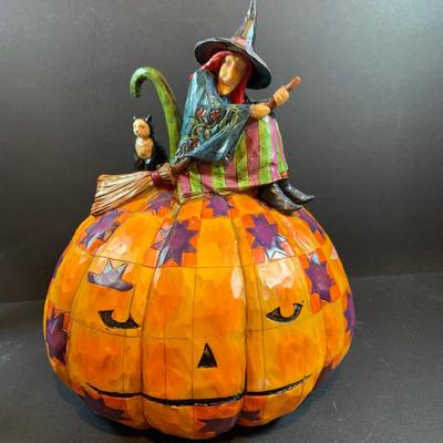 LOT 53: Jim Shore Halloween Witch on a Pumpkin " An Eerie Eve Awaits" Figurine and Holloween Candle Sticks and Toppers