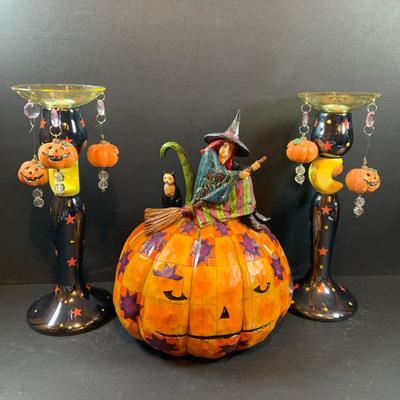 LOT 53: Jim Shore Halloween Witch on a Pumpkin " An Eerie Eve Awaits" Figurine and Holloween Candle Sticks and Toppers