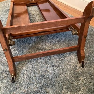 LOT 59: Vintage Gentleman's Wood Valet