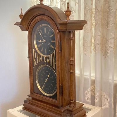 LOT 61: Vintage Ridgeway Made in Germany Mantle Calendar Clock