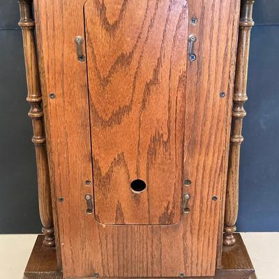 LOT 61: Vintage Ridgeway Made in Germany Mantle Calendar Clock