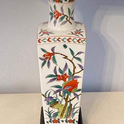 LOT 69: Pair of Beautiful Decorative Table Lamps