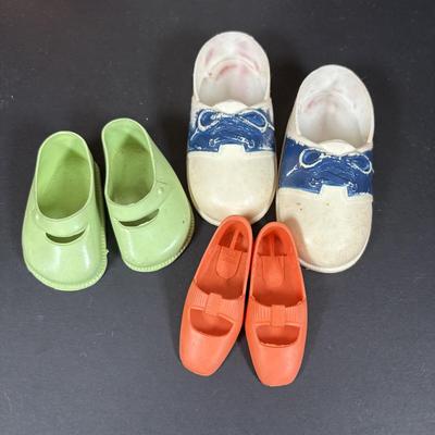 LOT 87: Vintage Toy Collection Pebbles Doll, Doll Cloths, Peter Rabbit Plush and More