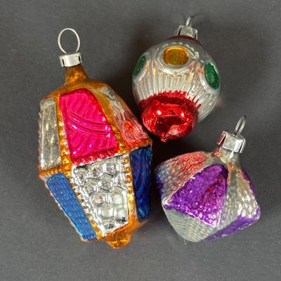 LOT 89: Set of 5 MCM "Icy the Icicle Man" Lucite/Acrylic Ornament Designed by George Fusek and a Group of Icicle Light Covers...