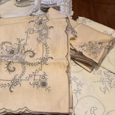 LOT 91: Collection of Vintage Embroidered Table Linens, Napkins, and More
