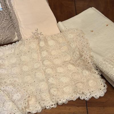 LOT 92: Assortment of Lacy ,Embroidered and Holiday Table Linens and More