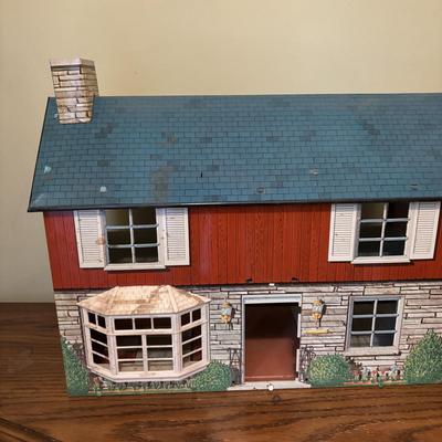LOT:101: Vintage Tin Marx Doll House with Plastic MCM Doll Furniture