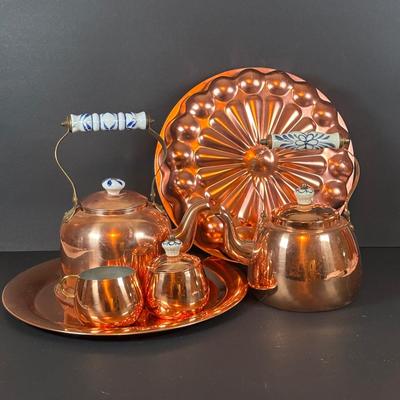 LOT 103: Copper Tea Kettles/Pots, a Creamer and Sugar Bowl and Wall/Jello Mold