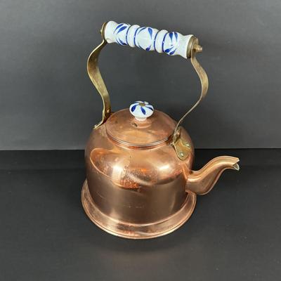 LOT 103: Copper Tea Kettles/Pots, a Creamer and Sugar Bowl and Wall/Jello Mold
