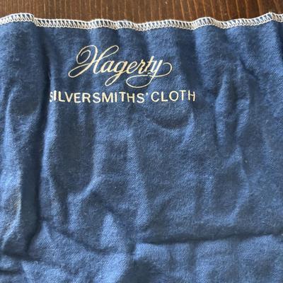 LOT:106: Reed and Barton Sterling Silver Flatware and Serving Set - Service of 12 plus Serving Pieces over 3,0000 Grams!