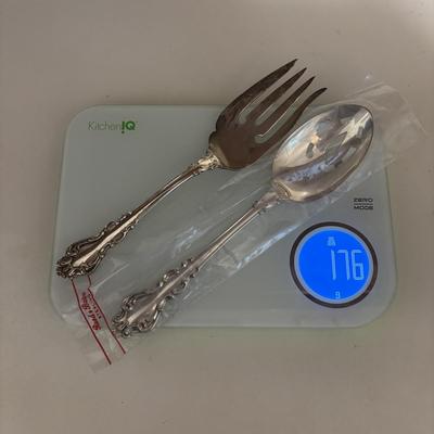 LOT:106: Reed and Barton Sterling Silver Flatware and Serving Set - Service of 12 plus Serving Pieces over 3,0000 Grams!