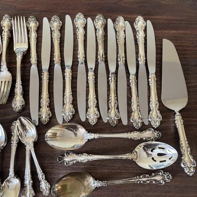 LOT:106: Reed and Barton Sterling Silver Flatware and Serving Set - Service of 12 plus Serving Pieces over 3,0000 Grams!