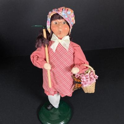 LOT 165: Byers' Choice Ltd Betsy Ross with US Flag, Girl with Straw Hat /Basket and Girl with Rake, Flower Basket