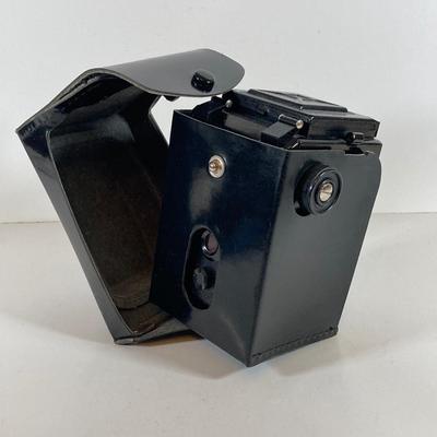 LOT 167: Vintage Camera / Equipment Collection - Kalimar, Brownie Starmite, Honeywell and More