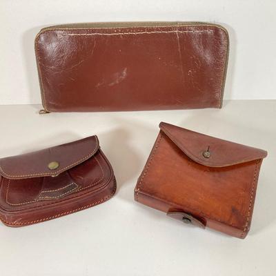 LOT 169: Vintage Collection - J.W Pipe, Cigarette Holder, Ashtray, Back Scratcher (Italy), Shoe Horn, Leather Holders, Brass Bell and...