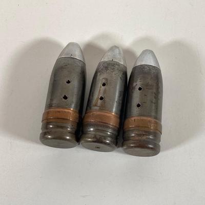 LOT 170: Three Vintage Military Rounds, Bugle Horn, Miniature Canon (Italy) and The Civil War State by State Book