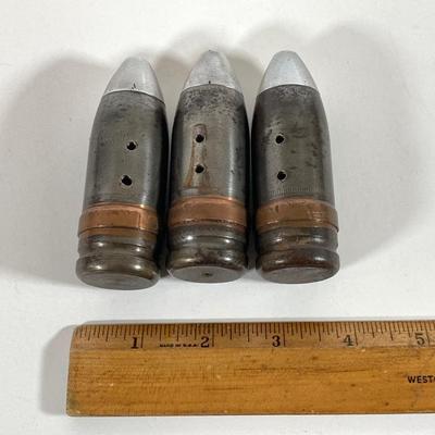 LOT 170: Three Vintage Military Rounds, Bugle Horn, Miniature Canon (Italy) and The Civil War State by State Book