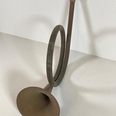 LOT 170: Three Vintage Military Rounds, Bugle Horn, Miniature Canon (Italy) and The Civil War State by State Book