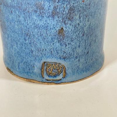 LOT 172: Pottery and Garden Collection - Mushroom Stakes, Birdhouse, Brass Frog and More