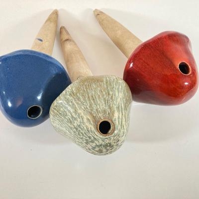 LOT 172: Pottery and Garden Collection - Mushroom Stakes, Birdhouse, Brass Frog and More