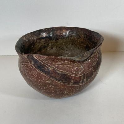 LOT 172: Pottery and Garden Collection - Mushroom Stakes, Birdhouse, Brass Frog and More