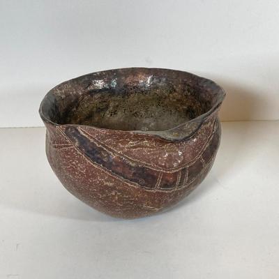 LOT 172: Pottery and Garden Collection - Mushroom Stakes, Birdhouse, Brass Frog and More