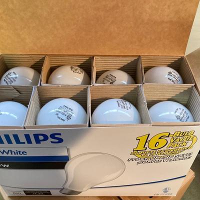 LOT 175: Large Lot of Light Bulbs - Phillips Soft White 60w and GE Soft White 60w