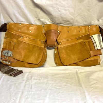 LOT 179: Bucket Boss Brand Gatemouth Jr Tool Bag, Craftsman Tool Belt, Pencil Holder, Ryobi Drill Bits