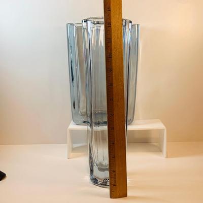 LOT:190: Beautiful Murano Blue Art Glass Bowl and 2 Tall Strombershyttan Crystal Vases