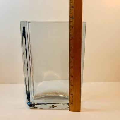 LOT:190: Beautiful Murano Blue Art Glass Bowl and 2 Tall Strombershyttan Crystal Vases