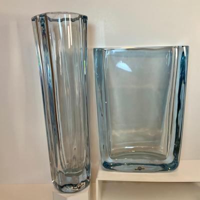 LOT:190: Beautiful Murano Blue Art Glass Bowl and 2 Tall Strombershyttan Crystal Vases