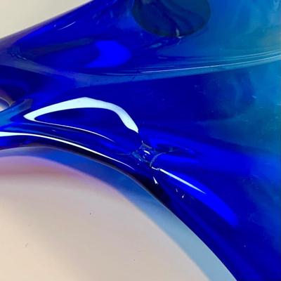 LOT:190: Beautiful Murano Blue Art Glass Bowl and 2 Tall Strombershyttan Crystal Vases