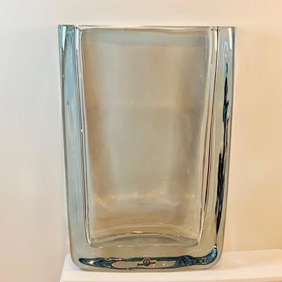 LOT:190: Beautiful Murano Blue Art Glass Bowl and 2 Tall Strombershyttan Crystal Vases