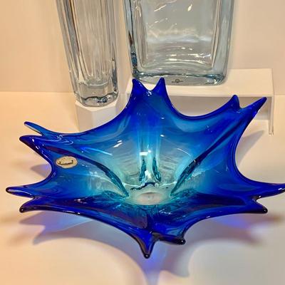 LOT:190: Beautiful Murano Blue Art Glass Bowl and 2 Tall Strombershyttan Crystal Vases